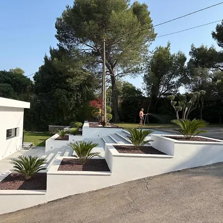 Villa Beautiful Architect-designed Nimes